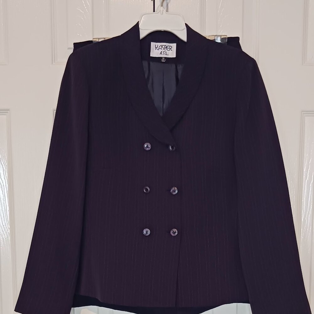Kasper Suit Size 14